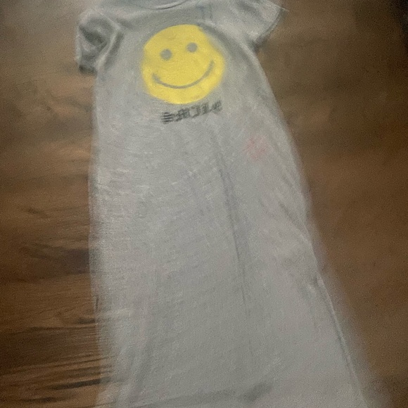 Lauren Moshi smiley face t-shirt dress with side slits - Picture 3 of 3